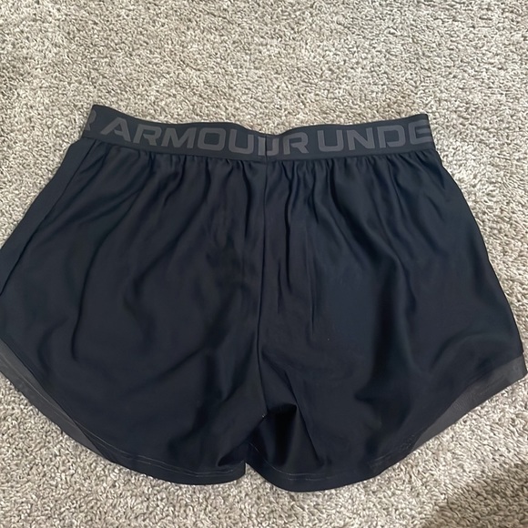 black under armor shorts - Picture 2 of 3